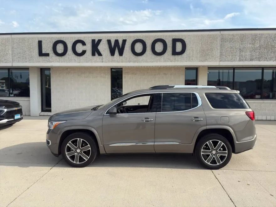 2019 Gmc Acadia Denali photo 1