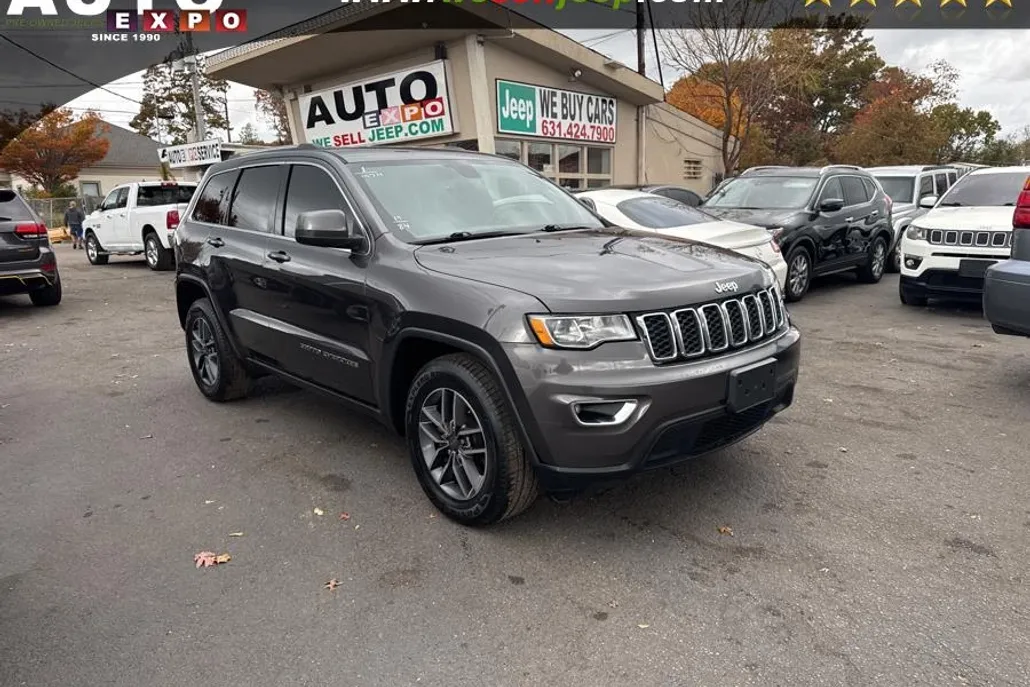 2019 Jeep Grand Cherokee Laredo E photo 1