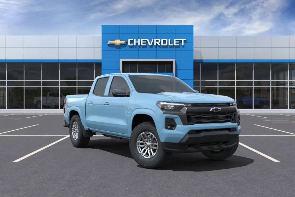 2025 Chevrolet Colorado Work Truck LT photo 1