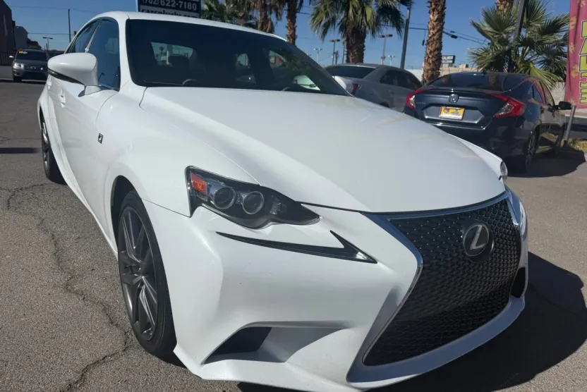 2016 Lexus IS 200t photo 1