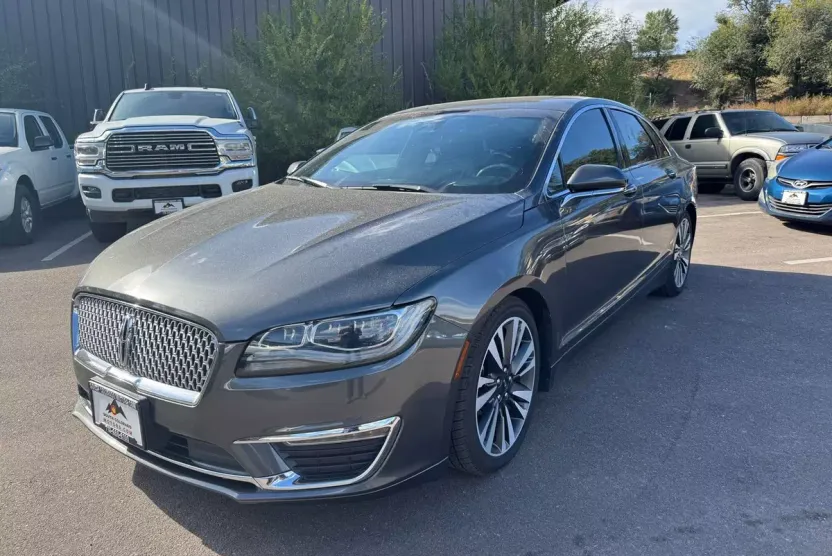 2017 Lincoln MKZ Reserve photo 1