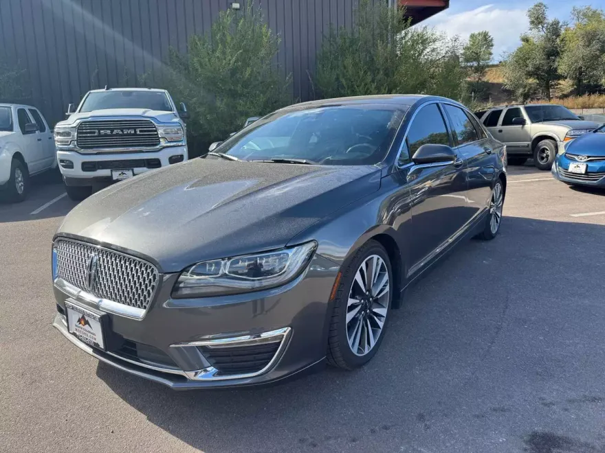2017 Lincoln MKZ Reserve photo 1