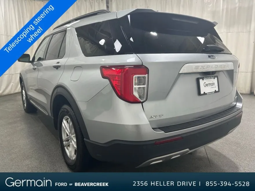 2023 Ford Explorer XLT photo 1