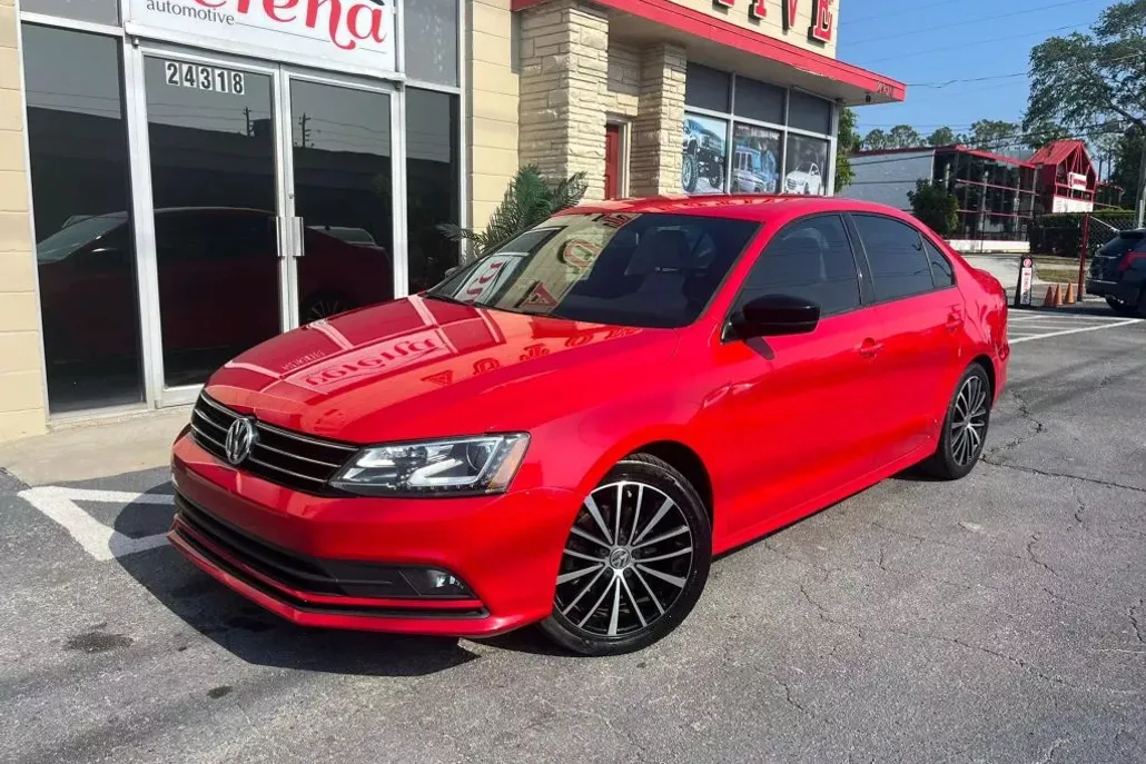 2016 Volkswagen Jetta 1.8T Sport photo 1