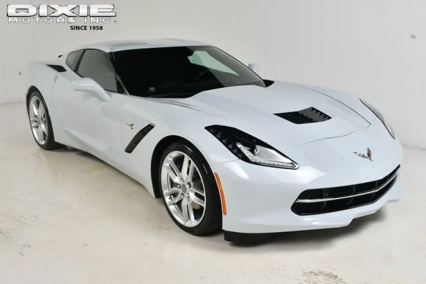 2019 Chevrolet Corvette Stingray Coupe 2LT photo 1