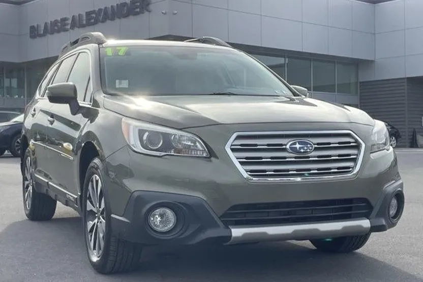 2017 Subaru Outback 3.6R Limited photo 1
