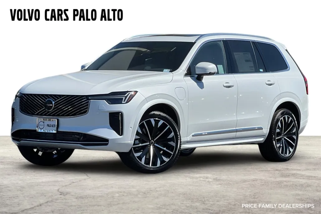2026 Volvo XC90 T8 Plus photo 1