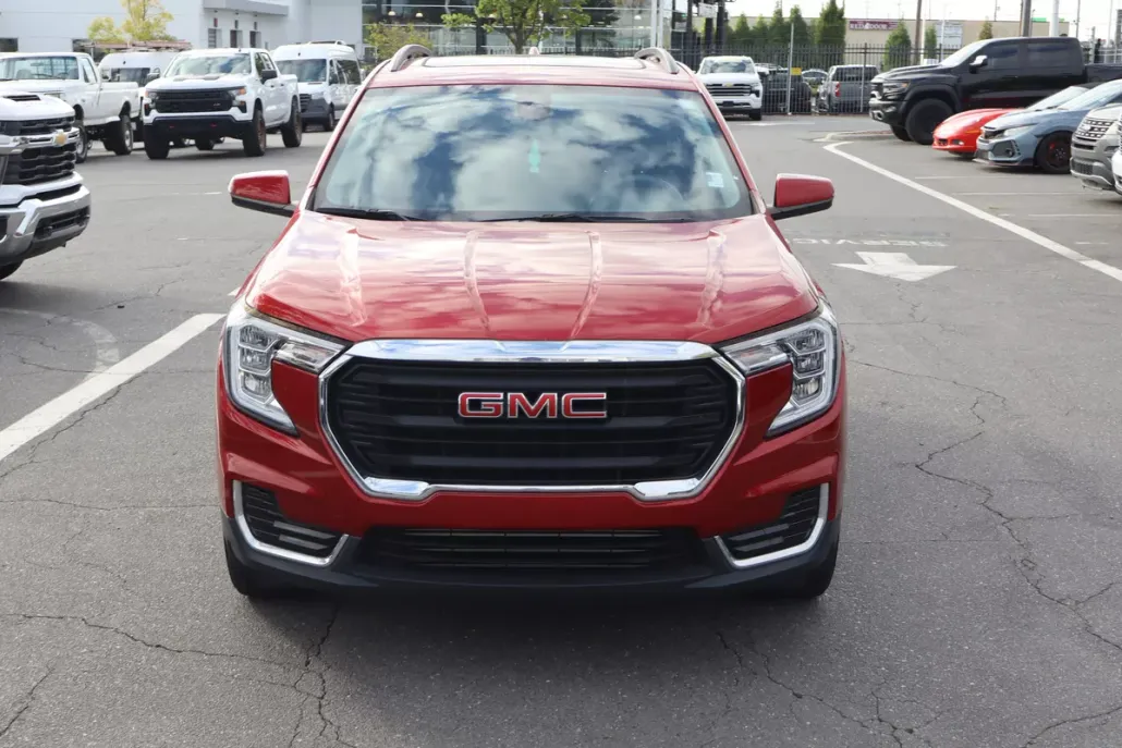 2022 Gmc Terrain SLE photo 1