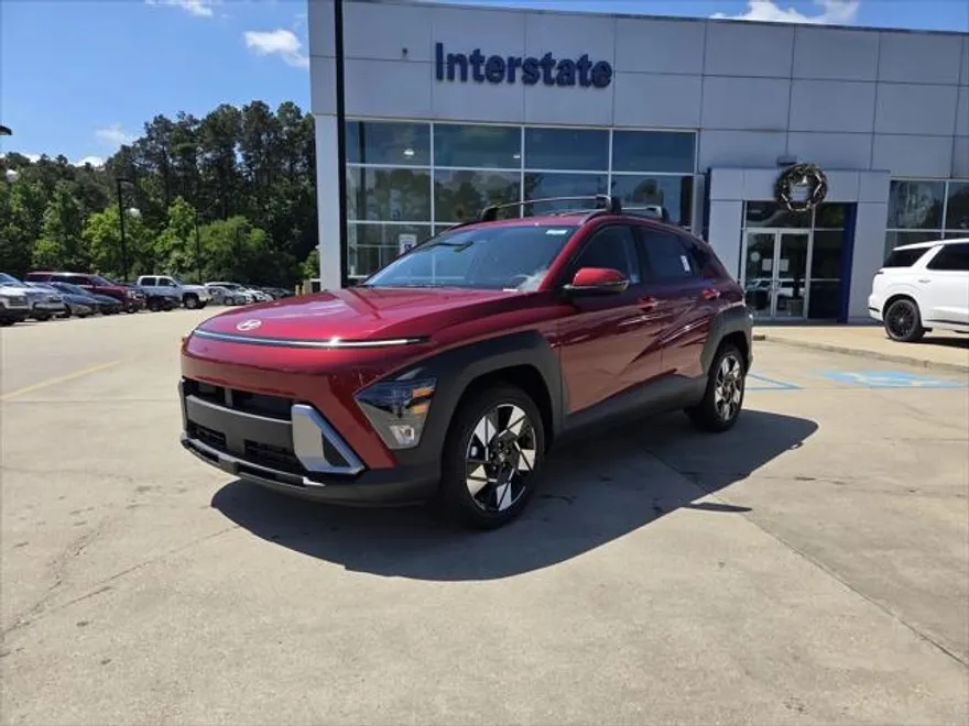 2025 Hyundai Kona SEL photo 1