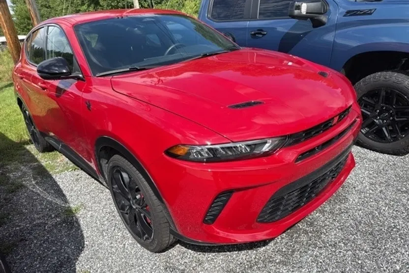 2024 Dodge Hornet R/T photo 1