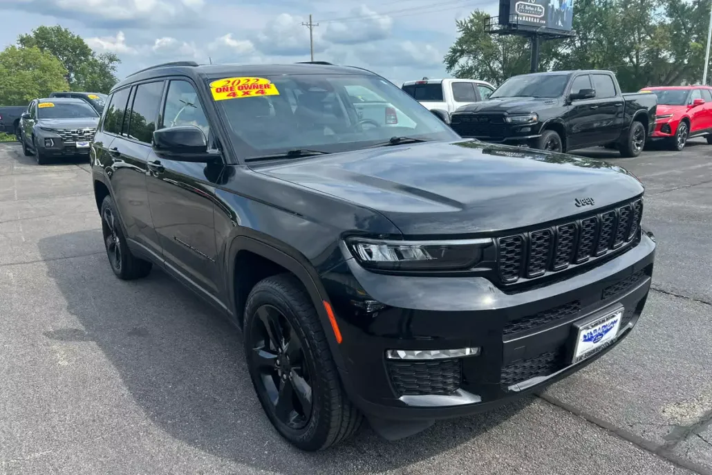 2022 Jeep Grand Cherokee Limited photo 1