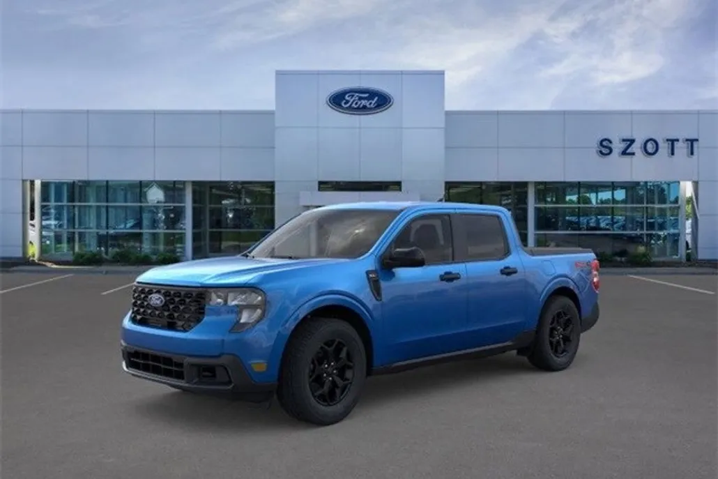2025 Ford Maverick XLT photo 1