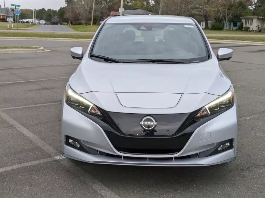 2024 Nissan Leaf SV Plus photo 1
