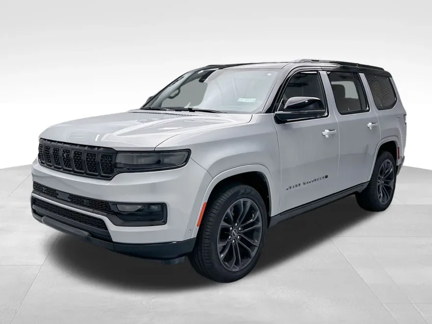 2023 Jeep Grand Wagoneer II photo 1