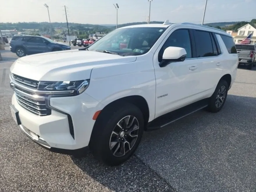 2021 Chevrolet Tahoe LT photo 1