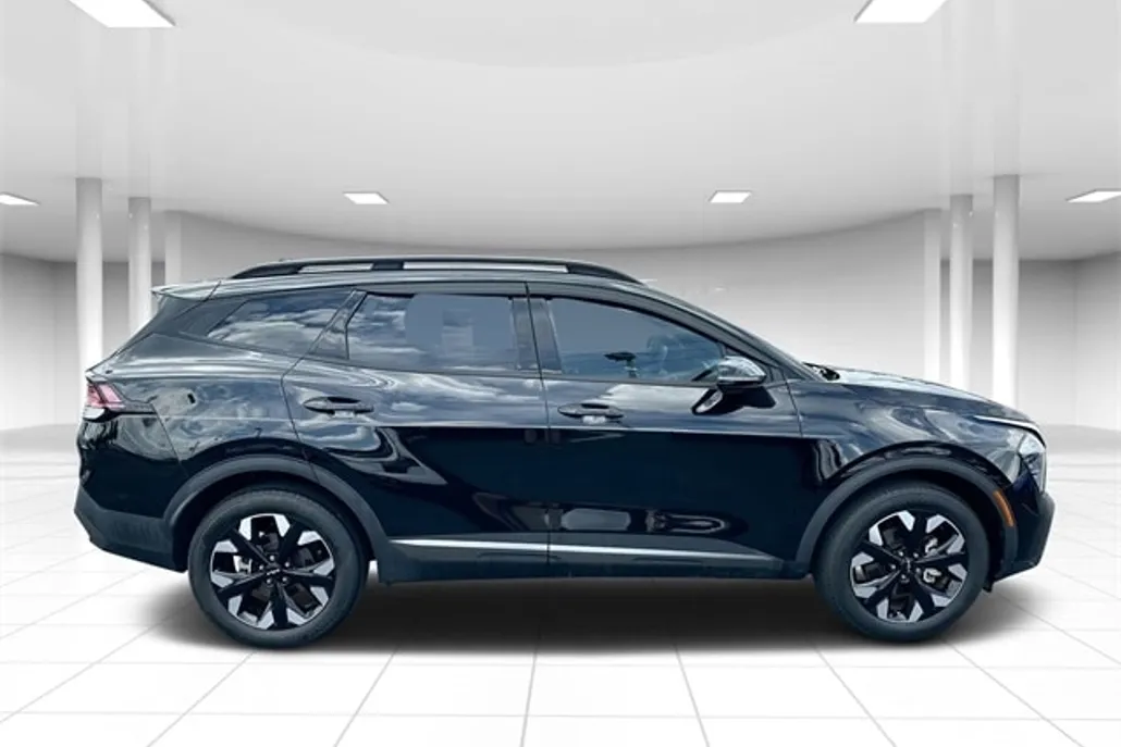 2023 Kia Sportage X-Line photo 1