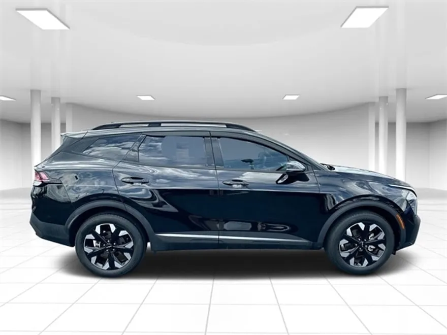 2023 Kia Sportage X-Line photo 1