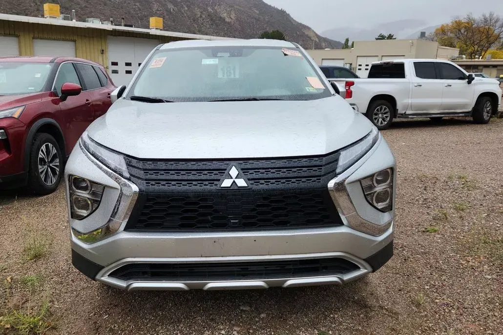 2024 Mitsubishi Eclipse Cross SEL photo 1