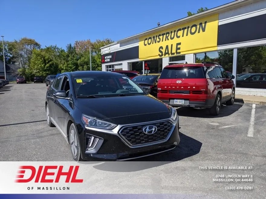 2022 Hyundai Ioniq SE photo 1