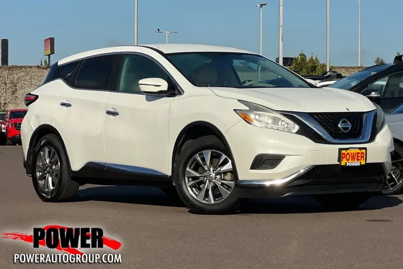 2016 Nissan Murano S photo 1