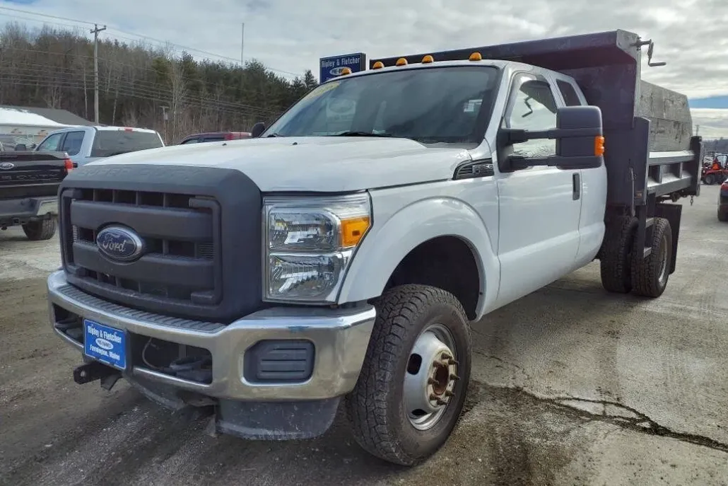 2016 Ford F-350 XL photo 1