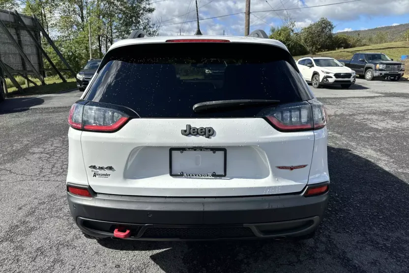2019 Jeep Cherokee Trailhawk photo 1