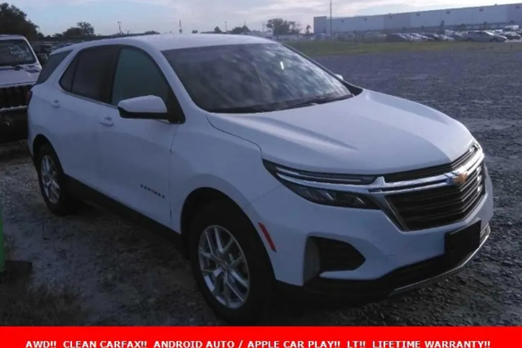 2023 Chevrolet Equinox LT photo 1