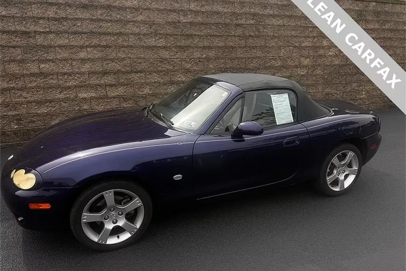 2003 Mazda MX-5 Miata Miata Base photo 1