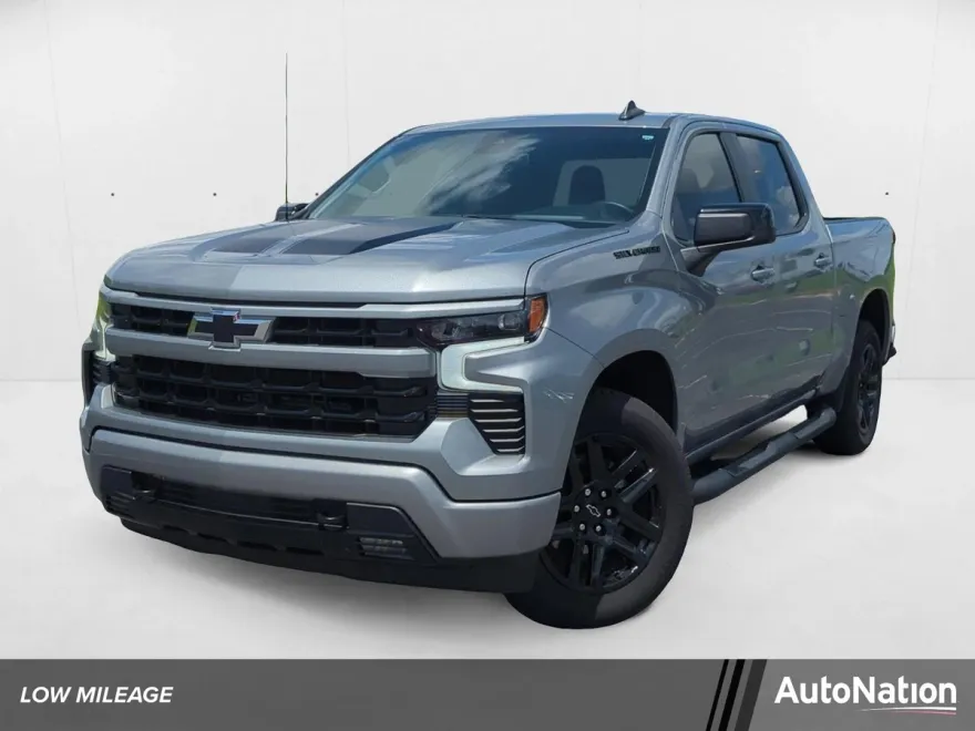 2024 Chevrolet Silverado 1500 RST photo 1