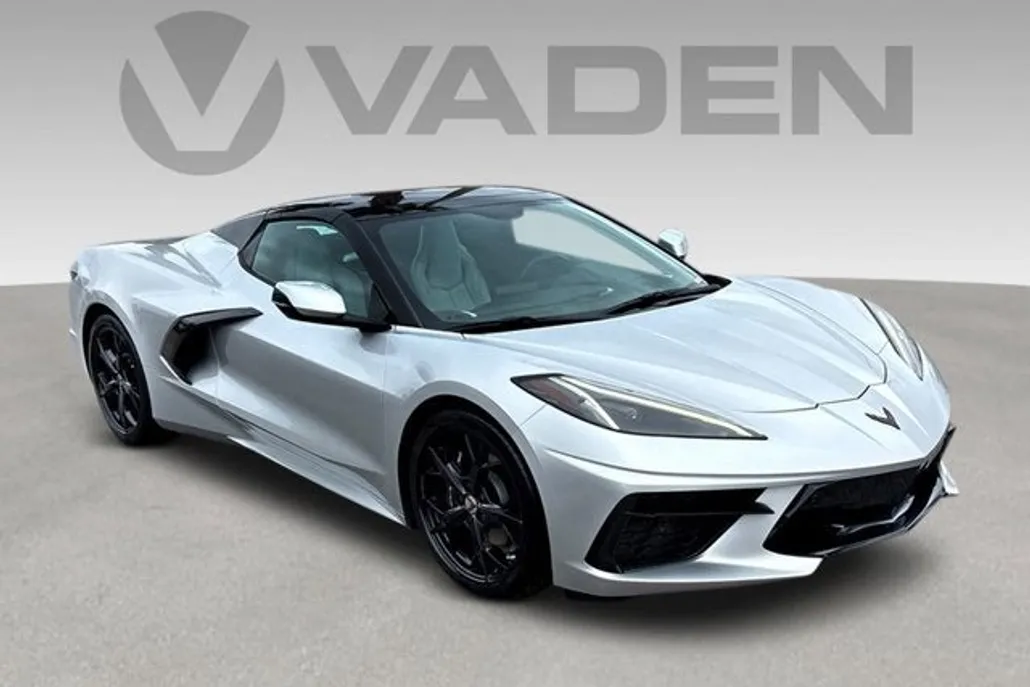 2020 Chevrolet Corvette Stingray 2LT photo 1