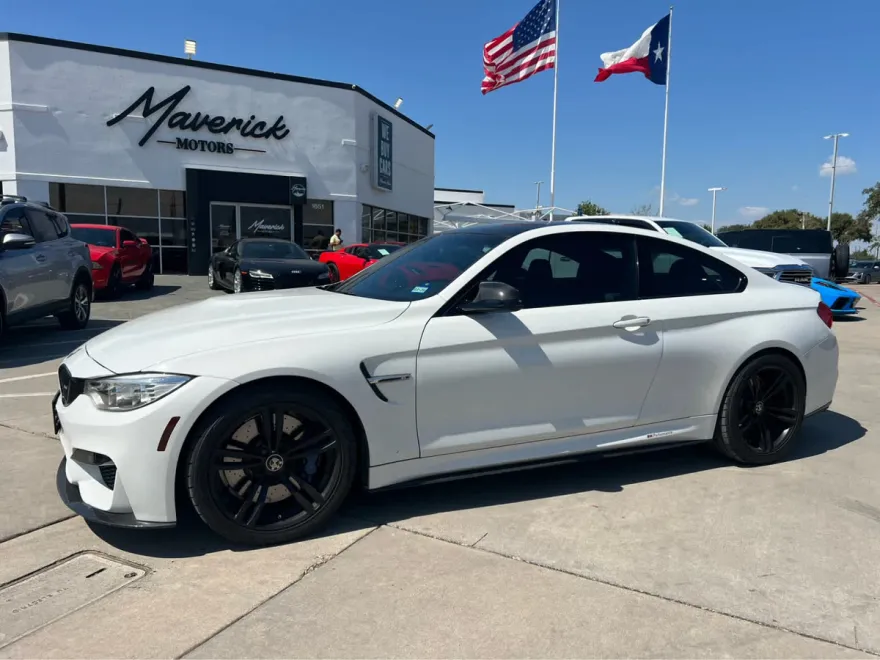2015 Bmw M4 Coupe photo 1
