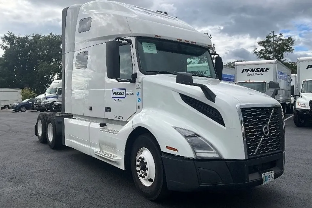 2022 Volvo Truck VNL photo 1