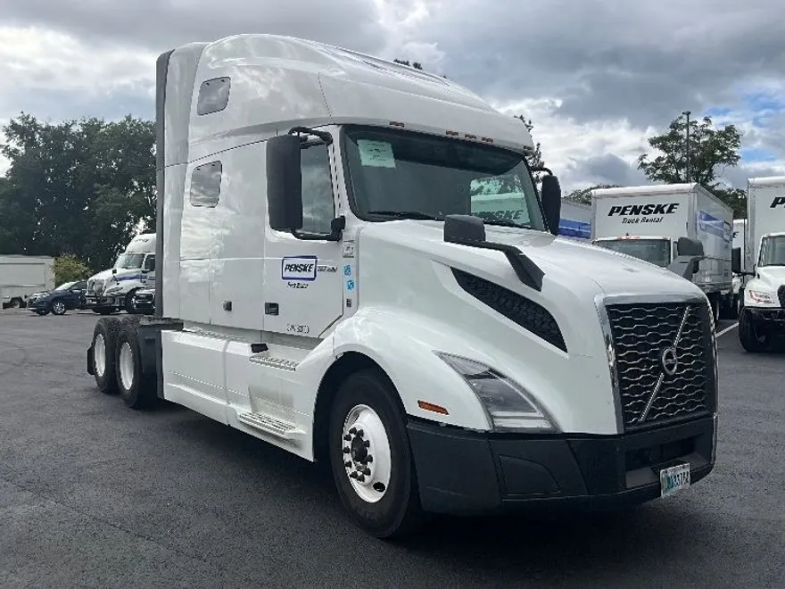 2022 Volvo Truck VNL photo 1