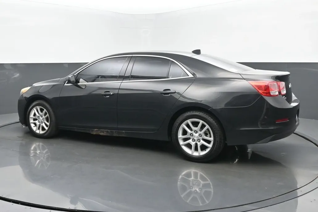 2013 Chevrolet Malibu 1LT Eco photo 1