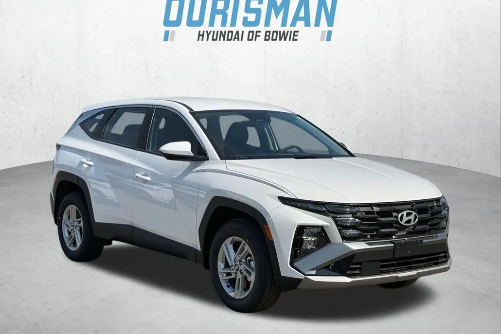 2025 Hyundai Tucson SE photo 1