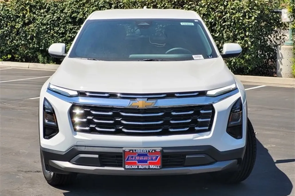 2026 Chevrolet Equinox LT photo 1