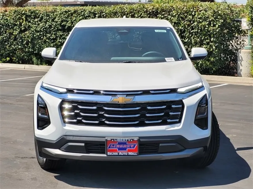 2026 Chevrolet Equinox LT photo 1