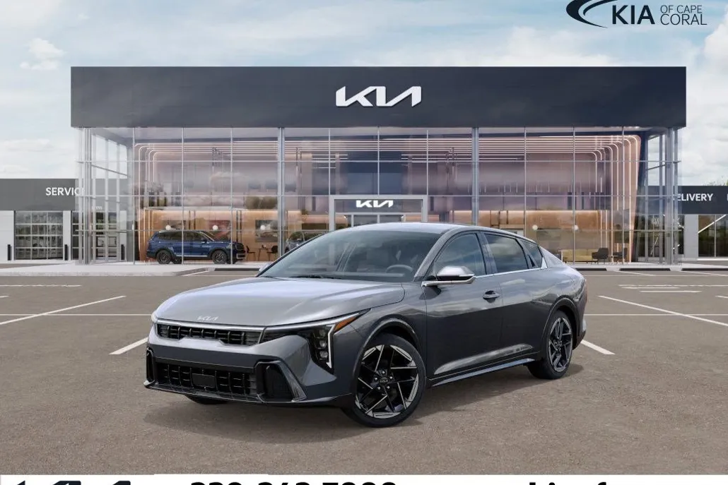 2025 Kia K4 GT-Line photo 1