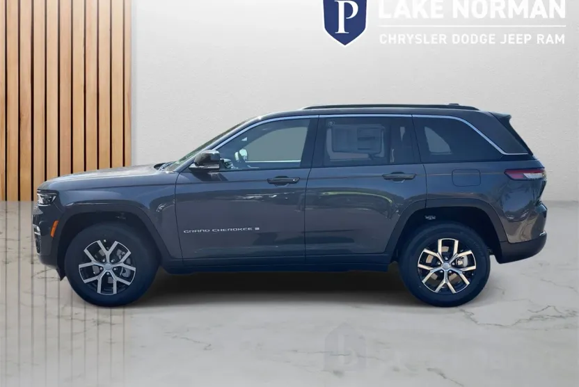 2025 Jeep Grand Cherokee Limited photo 1