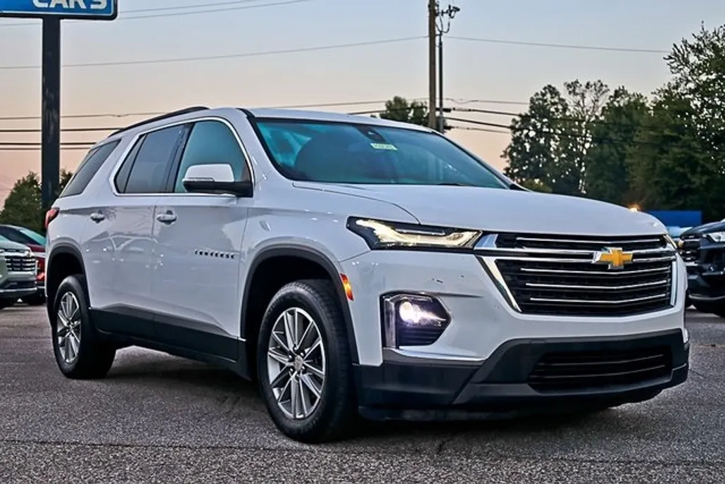 2023 Chevrolet Traverse Cloth photo 1