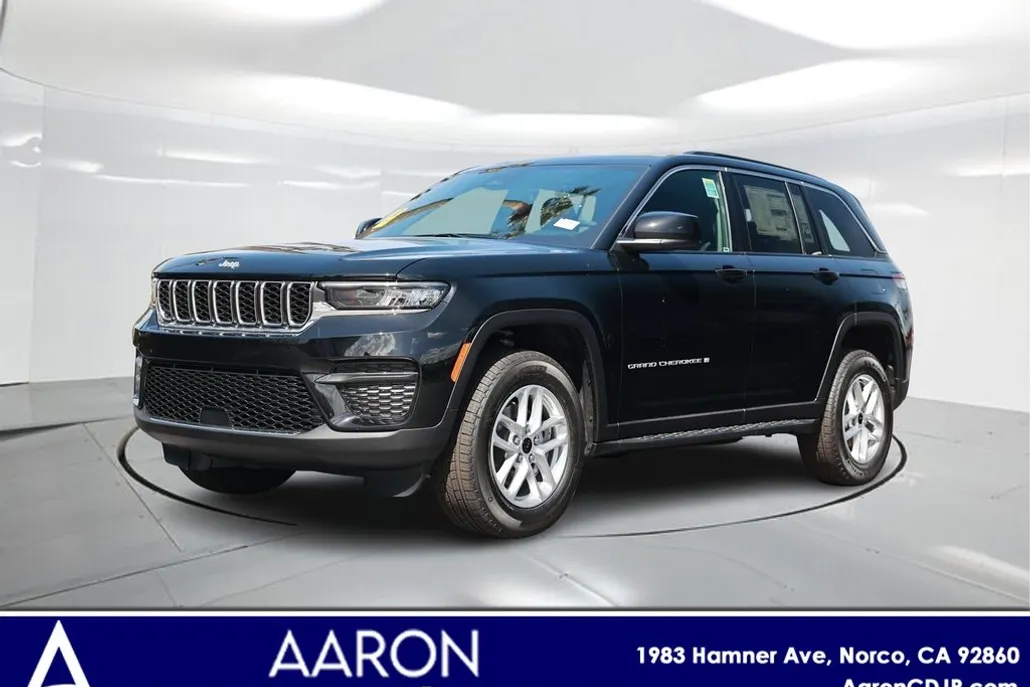 2025 Jeep Grand Cherokee Laredo X photo 1
