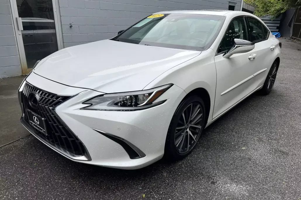 2023 Lexus ES 350 photo 1