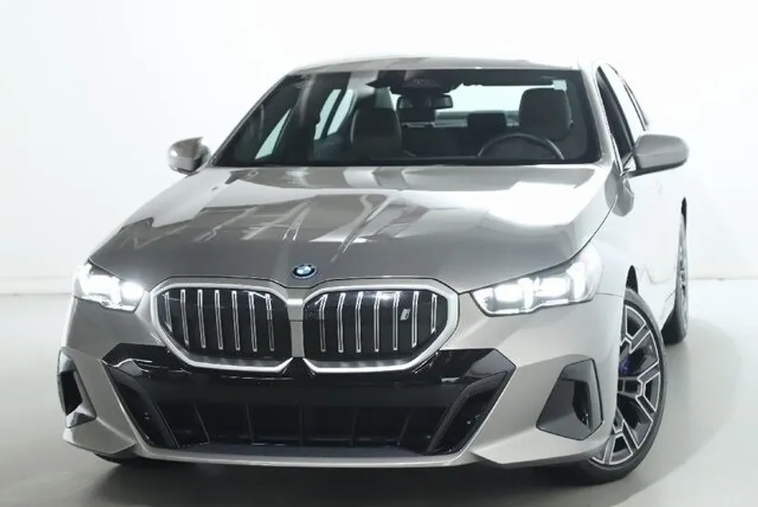 2025 Bmw i5 xDrive40 photo 1