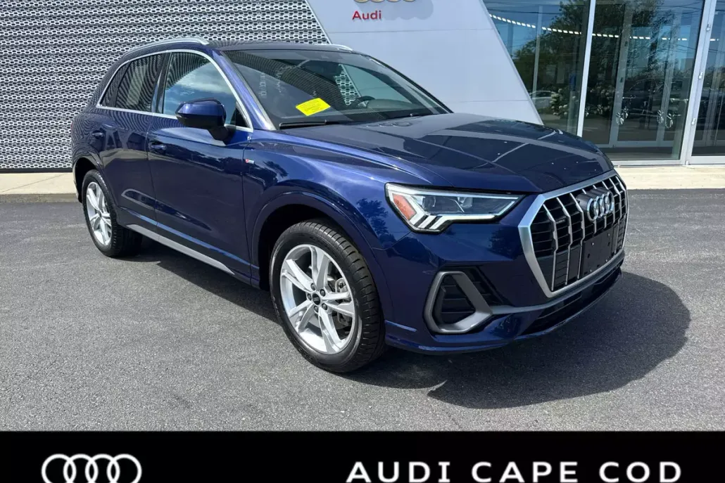 2024 Audi Q3 S line Premium Plus photo 1