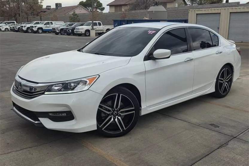2017 Honda Accord Sport SE photo 1