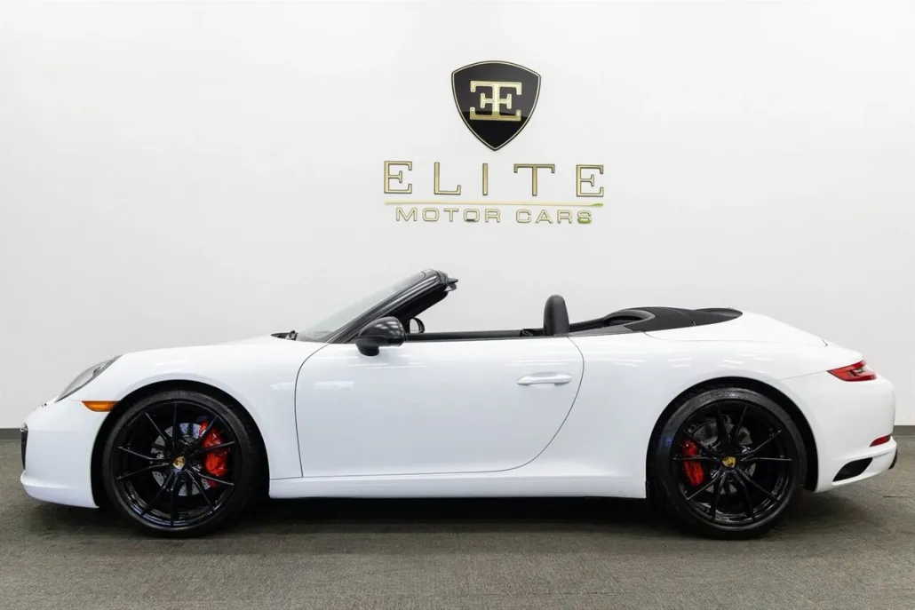 2017 Porsche 911 Cabriolet photo 1