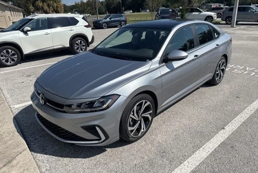 2025 Volkswagen Jetta 1.5T SEL photo 1