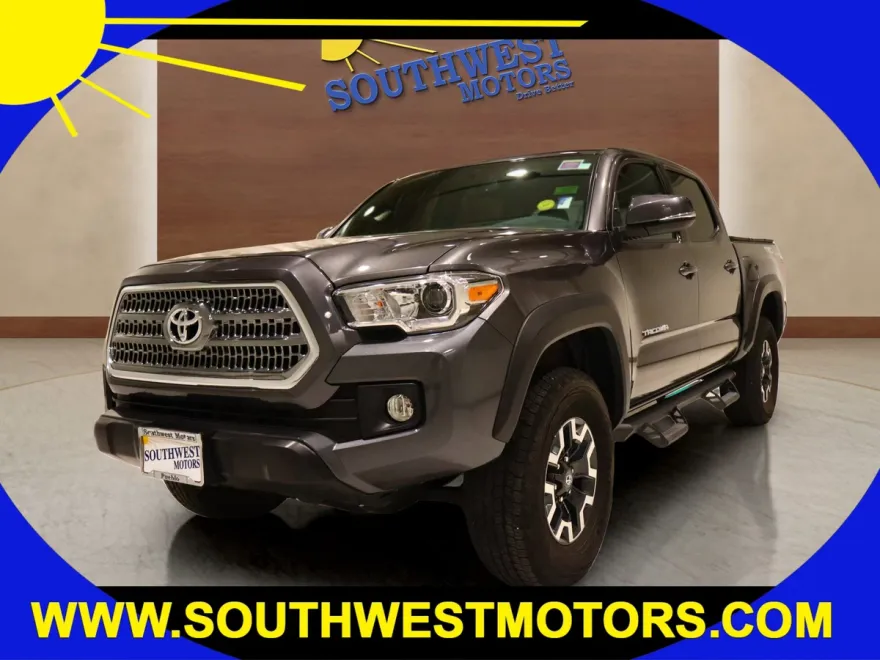2017 Toyota Tacoma TRD photo 1