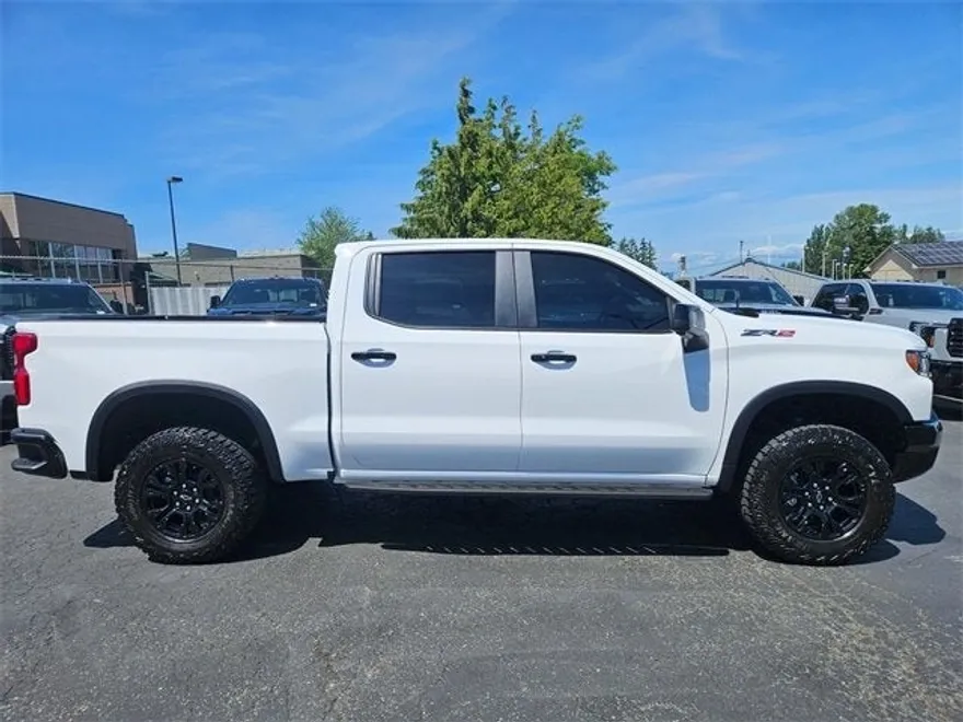 2025 Chevrolet Silverado 1500 ZR2 photo 1