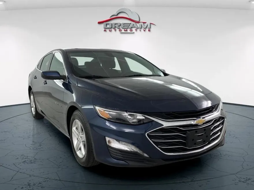 2022 Chevrolet Malibu 1LT photo 1